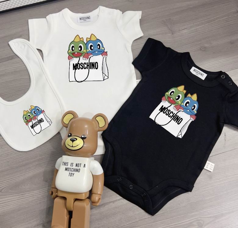 Moschino sz59 66 73 80 85 90 02